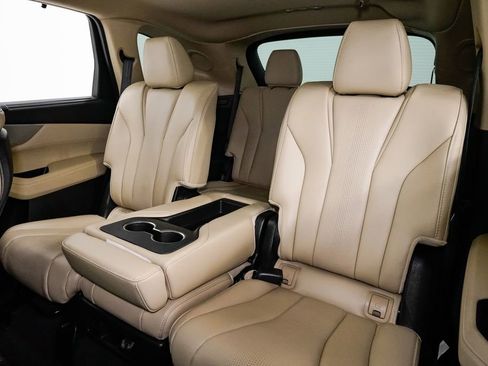 Certified 2025 Acura MDX w/ Technology Package image 26