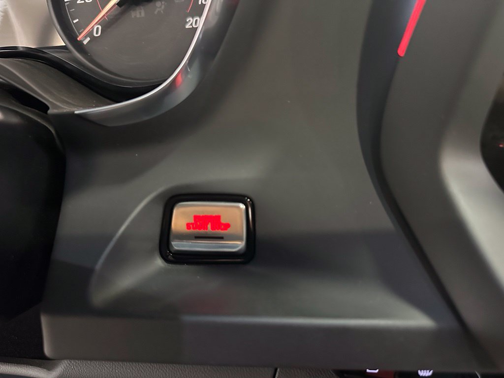 Used 2022 Chevrolet Camaro ZL1 RWD image 16