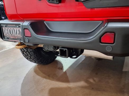 Used 2022 Jeep Wrangler Unlimited Rubicon w/ Trailer Tow Package AWD/4WD image 7