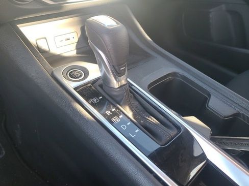 Used 2025 Nissan Sentra SV image 26