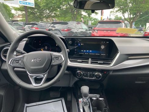 New 2026 Chevrolet Trax ACTIV w/ Driver Confidence Package FWD image 5