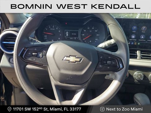 Used 2024 Chevrolet Trax LS image 27