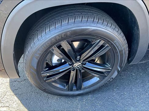 Used 2023 Volkswagen Atlas SEL R-Line image 7
