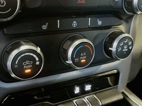 Used 2023 RAM 1500 Big Horn AWD/4WD image 15