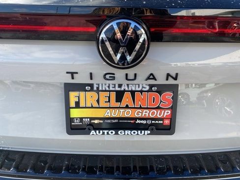 New 2026 Volkswagen Tiguan SE R-Line image 16