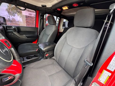 Used 2017 Jeep Wrangler Unlimited Sport image 9