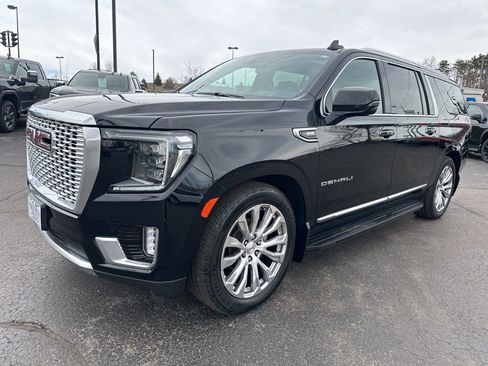 Used 2022 GMC Yukon XL Denali w/ Max Trailering Package AWD/4WD image 7