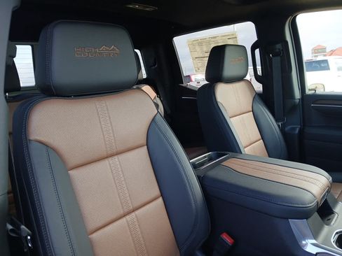 New 2026 Chevrolet Silverado 1500 High Country w/ High Country Premium Package AWD/4WD image 85