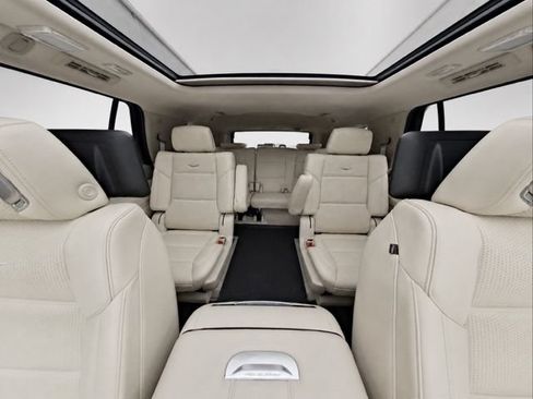 Used 2024 Cadillac Escalade Sport Platinum w/ LPO, ONYX Package AWD/4WD image 22