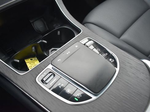 Used 2022 Mercedes-Benz GLC 300 image 28