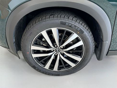 Used 2024 Nissan Pathfinder Platinum AWD/4WD image 31