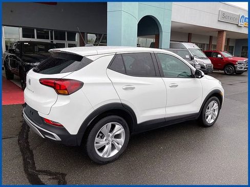 Used 2024 Buick Encore GX Preferred FWD image 7