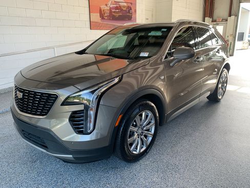 Used 2020 Cadillac XT4 Premium Luxury w/ Driver Awareness Package FWD image 4