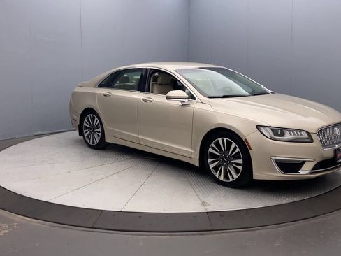Used 2017 Lincoln MKZ Select w/ Select Plus Package FWD image 7