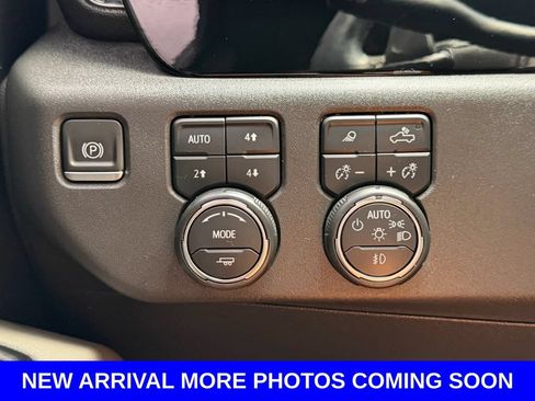 Used 2024 Chevrolet Silverado 1500 ZR2 AWD/4WD image 29