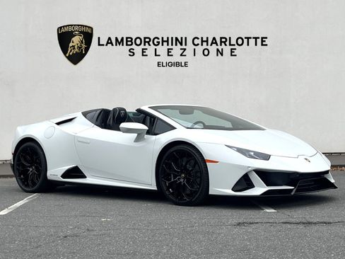 Used 2024 Lamborghini Huracan EVO image 1