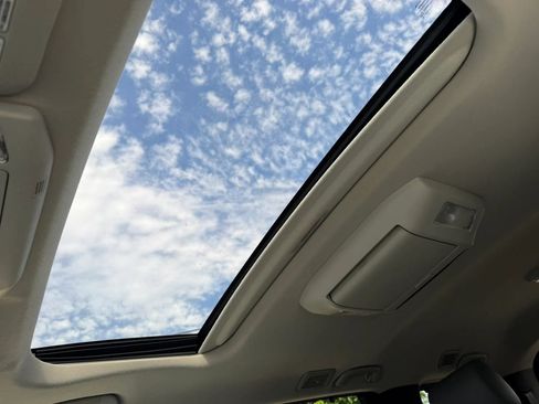Used 2013 Toyota Sequoia Platinum RWD image 29