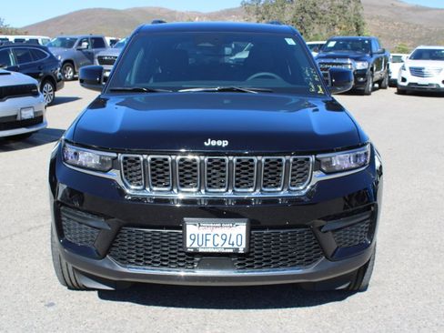 Used 2025 Jeep Grand Cherokee Laredo w/ Luxury Tech Group I image 2