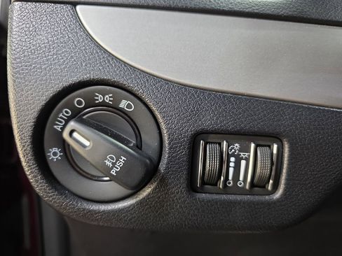 Used 2017 Dodge Grand Caravan GT FWD image 26