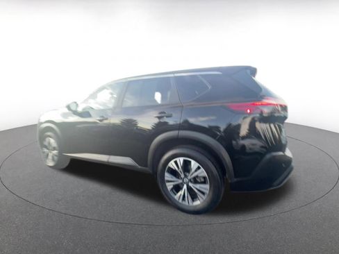 Used 2023 Nissan Rogue SV image 10