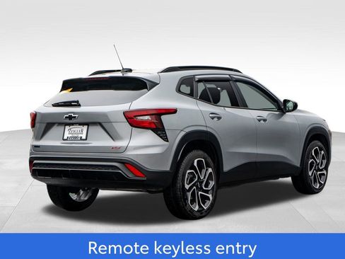 Used 2024 Chevrolet Trax RS w/ Driver Confidence Package image 7