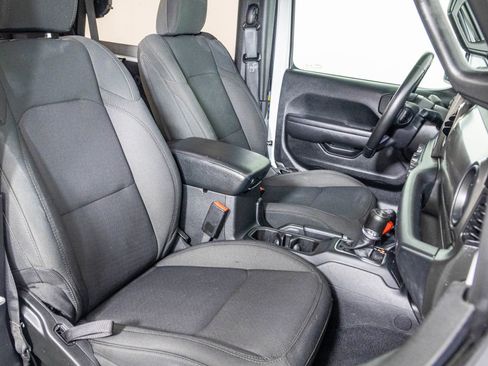 Used 2021 Jeep Wrangler Willys w/ LED Headlamp & Fog Lamp Group image 81