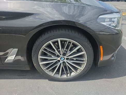 Used 2019 BMW 530i xDrive w/ Luxury Package image 5