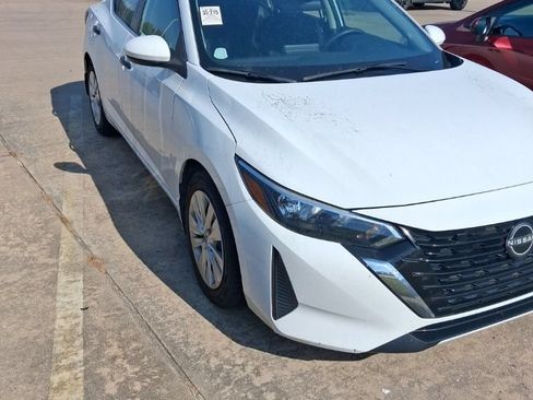 Used 2025 Nissan Sentra S FWD image 3