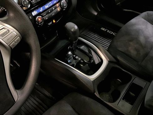 Used 2015 Nissan Rogue SV w/ SV Moonroof Package image 17