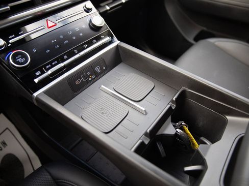 Used 2025 Hyundai Santa Fe SEL image 15