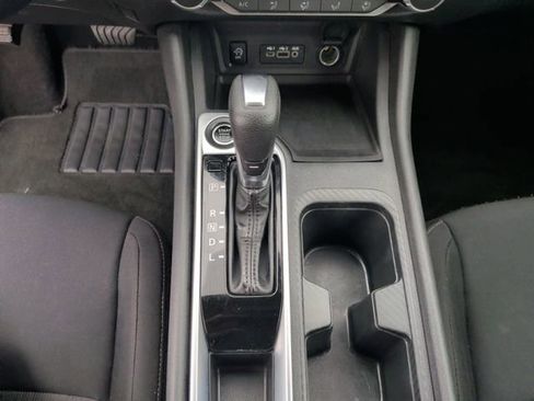 Used 2024 Nissan Sentra SV FWD image 18