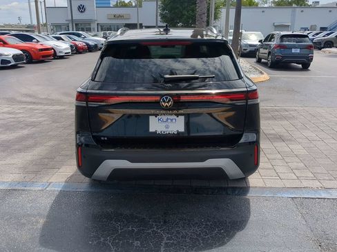 New 2026 Volkswagen Tiguan SE FWD image 5