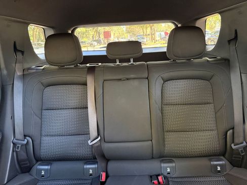 Used 2025 Chevrolet Equinox LT image 32