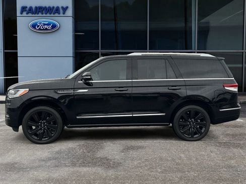 Used 2023 Lincoln Navigator Reserve image 7