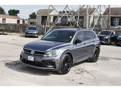 Used 2021 Volkswagen Tiguan SE R-Line FWD image 3