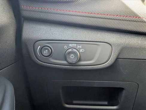 New 2025 Chevrolet TrailBlazer RS w/ Convenience Package image 16