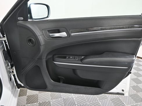 Used 2023 Chrysler 300 Touring L w/ Popular Equipment Group image 12