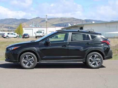 Used 2026 Subaru Crosstrek 2.0i Premium image 3