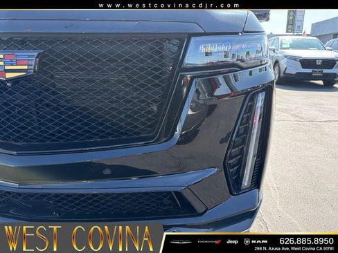 Used 2023 Cadillac Escalade V AWD/4WD image 33
