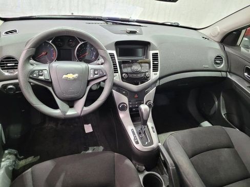 Used 2016 Chevrolet Cruze LT image 4