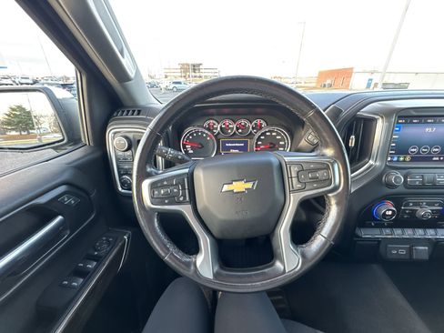 Used 2022 Chevrolet Silverado 1500 LT w/ Z71 Off-Road Package image 14