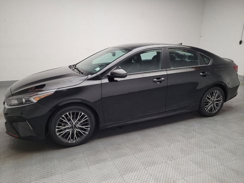 Used 2023 Kia Forte GT-Line w/ GT-Line Technology Package FWD image 2