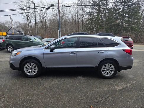 Used 2015 Subaru Outback 2.5i Premium image 11