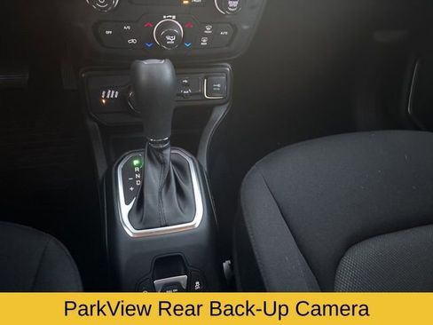 Used 2023 Jeep Renegade Latitude image 22