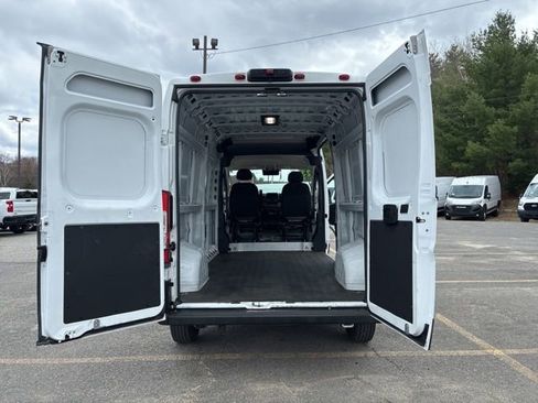 Used 2023 RAM ProMaster 2500 image 12
