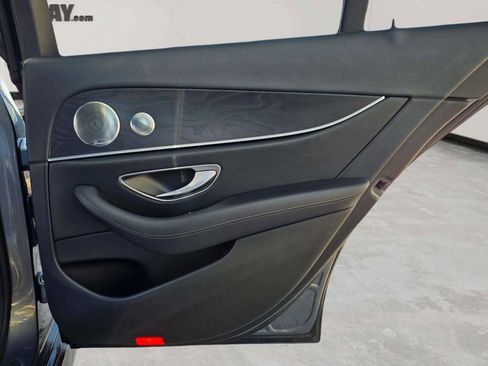 Used 2017 Mercedes-Benz E 300 image 19