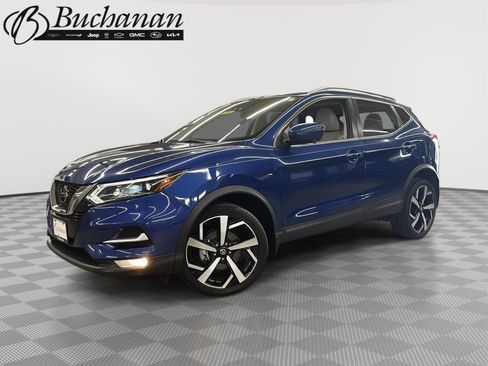 Used 2021 Nissan Rogue Sport SL w/ Premium Package image 1