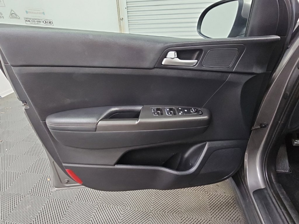Used 2019 Kia Sportage LX FWD image 24