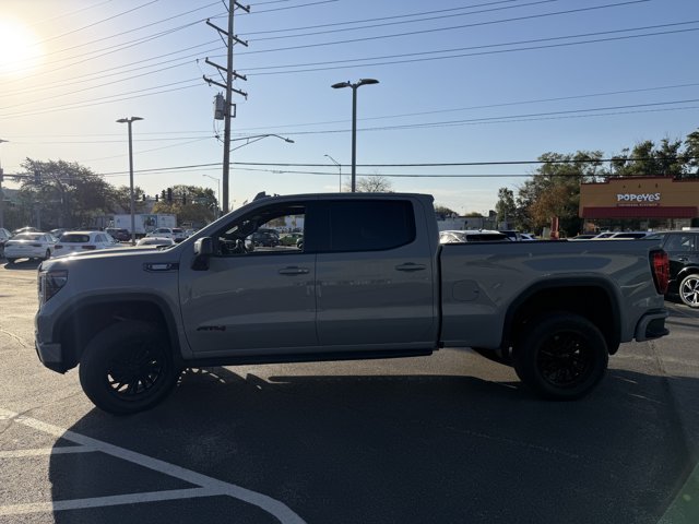 Used 2024 GMC Sierra 1500 AT4 w/ AT4 Premium Package AWD/4WD image 3