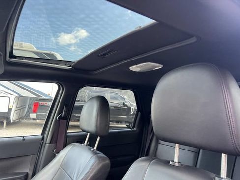 Used 2010 Ford Escape Limited FWD image 12